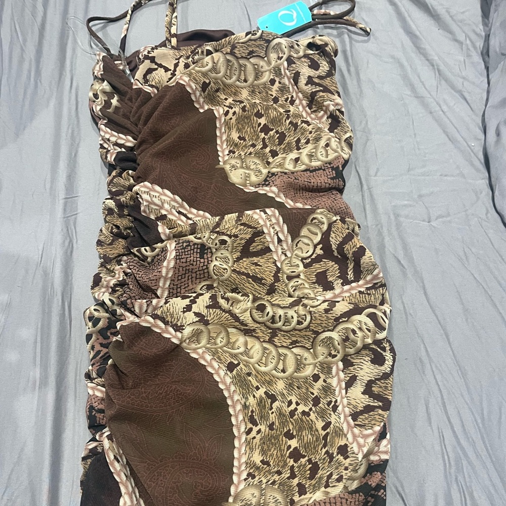 Patterned Body Con Dress - Picture 2 of 3